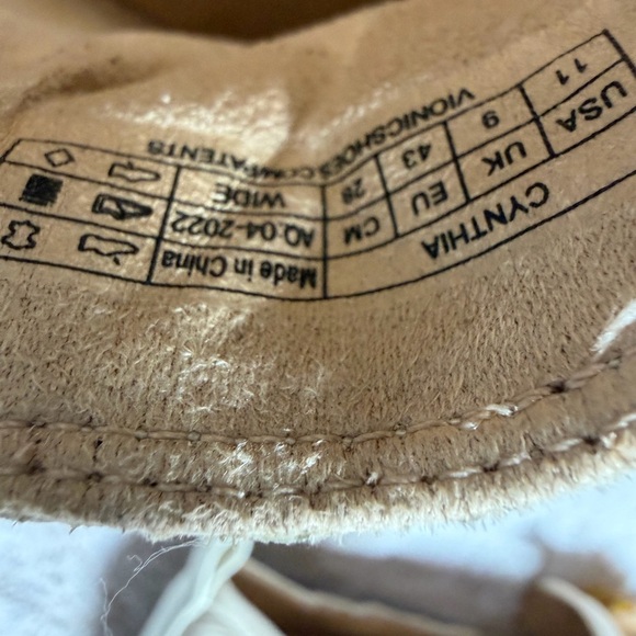 Vionic Women’s Cynthia Loafer - Cream Leather 11W - Picture 12 of 15